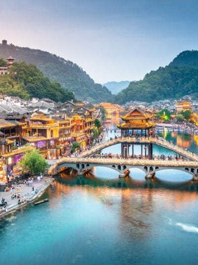 HÀNH TRÌNH KỲ ẢO TRƯƠNG GIA GIỚI