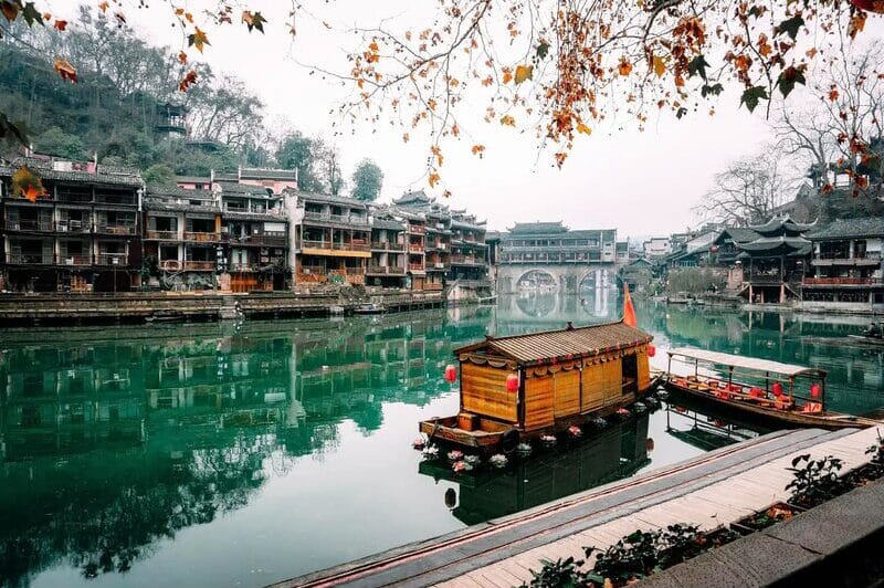 TRƯƠNG GIA GIỚI – VIÊN GIA GIỚI - THIÊN TỬ SƠN - PHƯỢNG HOÀNG CỔ TRẤN