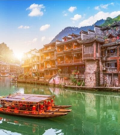 TRƯƠNG GIA GIỚI – VIÊN GIA GIỚI- THIÊN TỬ SƠN - PHƯỢNG HOÀNG CỔ TRẤN
