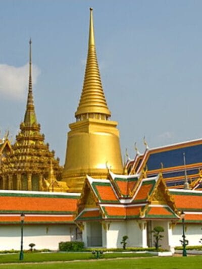 VI VU XỨ CHÙA VÀNG